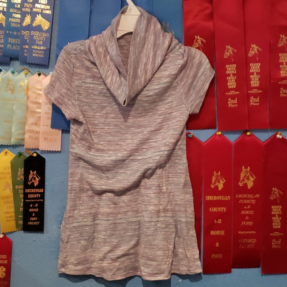 Turtleneck short-sleeved shirt